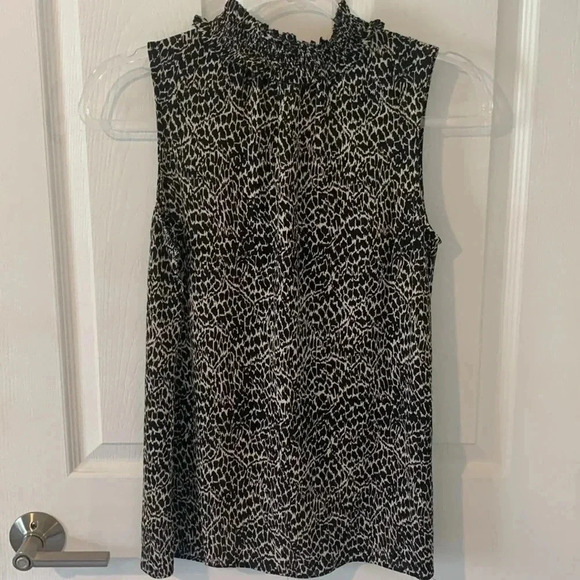 Talbots sleeveless blouse with tie front size small new with tags - Picture 5 of 8